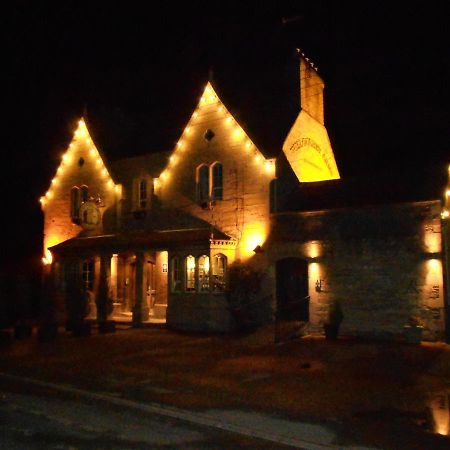 Willoughby Arms 호텔 Little Bytham 외부 사진