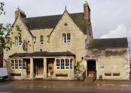 Willoughby Arms 호텔 Little Bytham 외부 사진